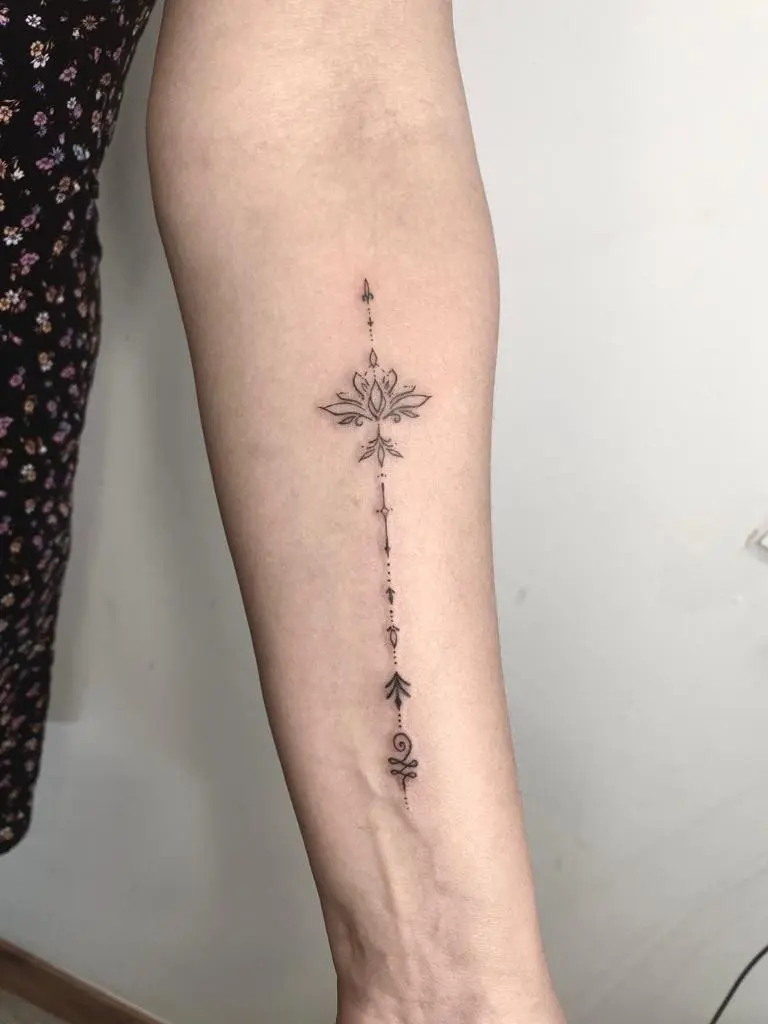 Tatuaje Mujer - Woman Tattoo | Tattoo Shop Madrid City Center, image size:768x1024