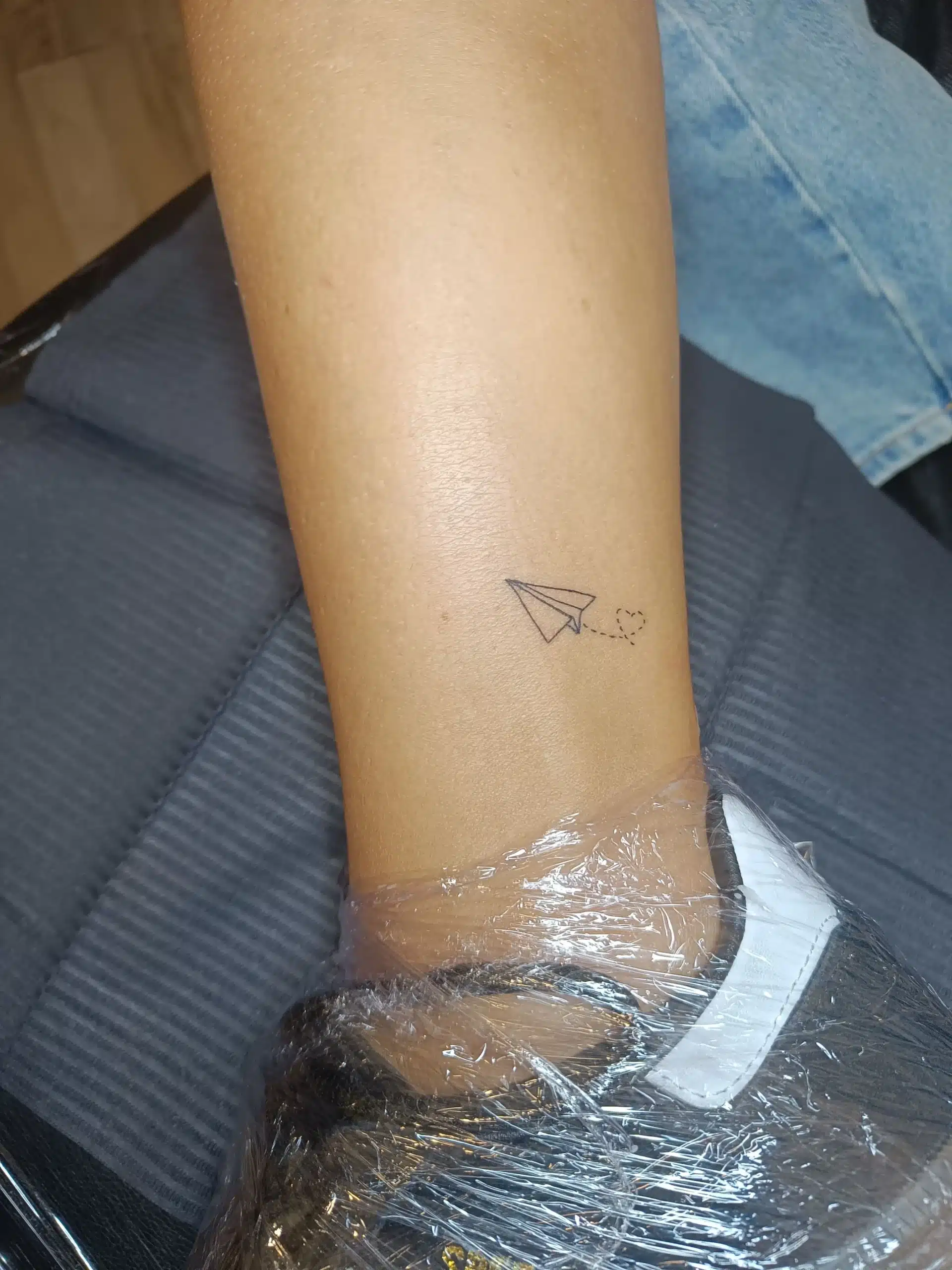 Tatuaje en la pierna mujer - Madrid downtown Tatuaje en la pierna mujer - Madrid downtown